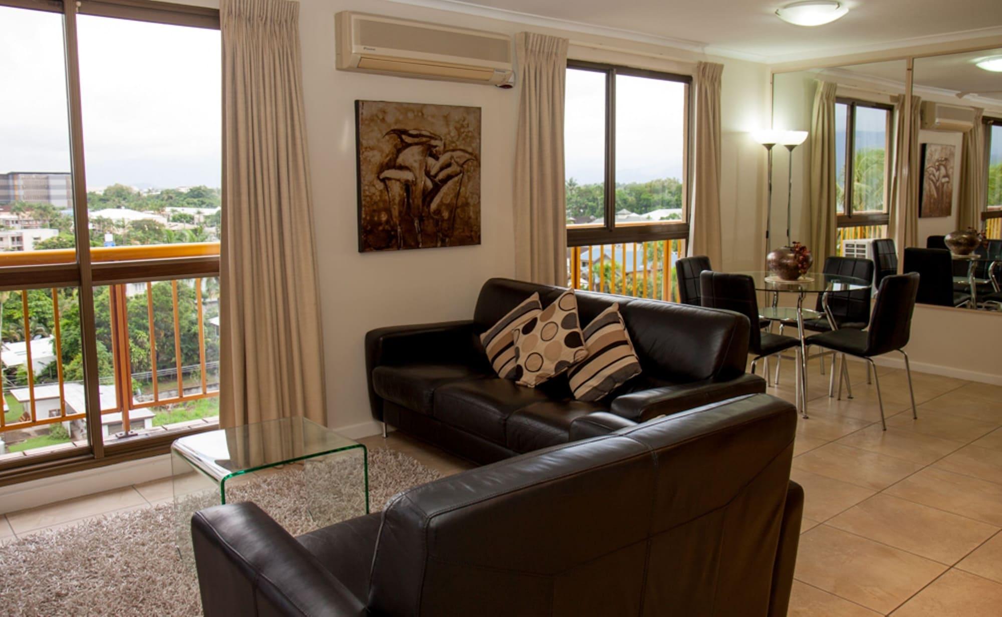 Coral Towers Holiday Suites Cairns Esterno foto