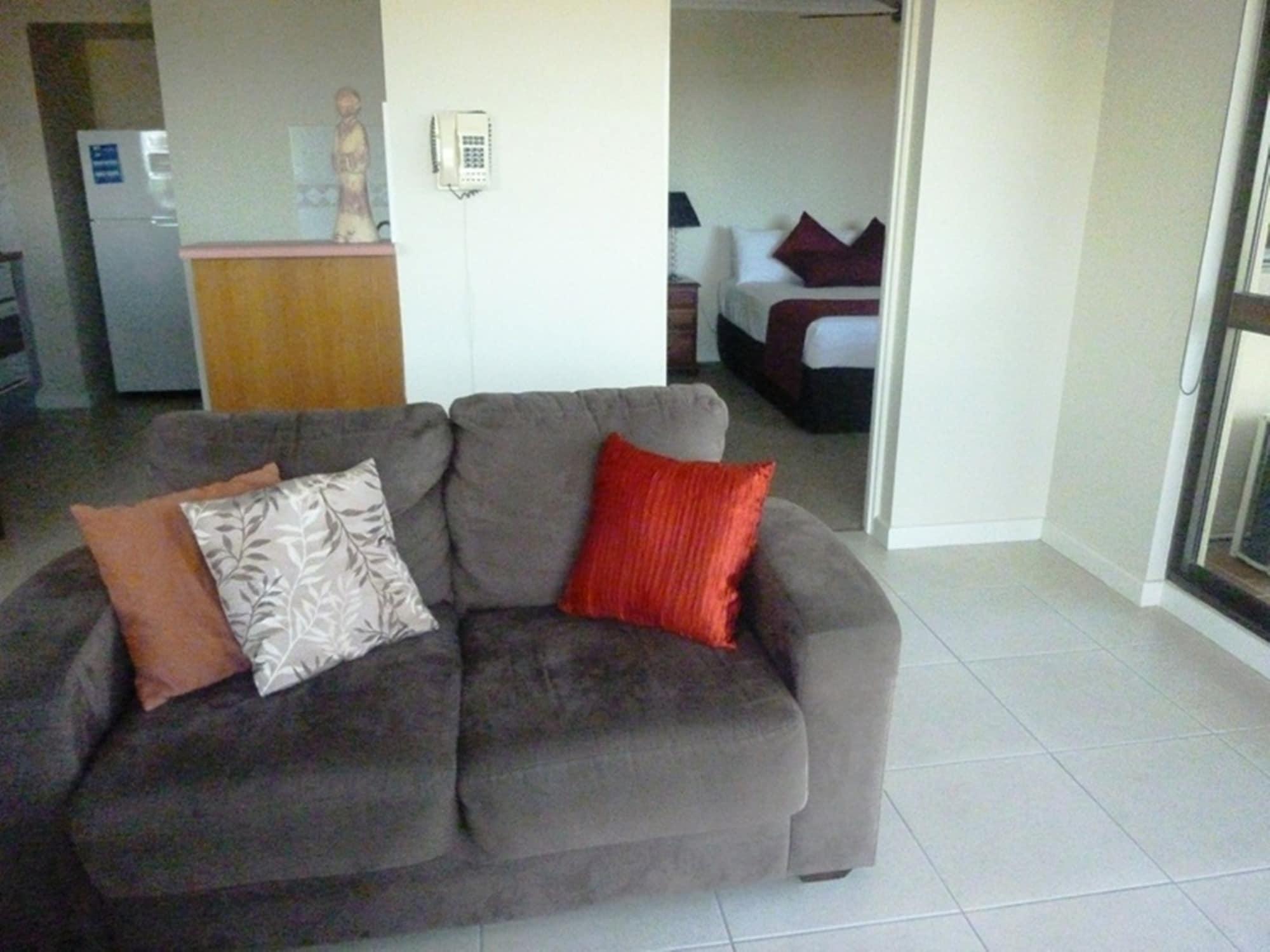 Coral Towers Holiday Suites Cairns Esterno foto
