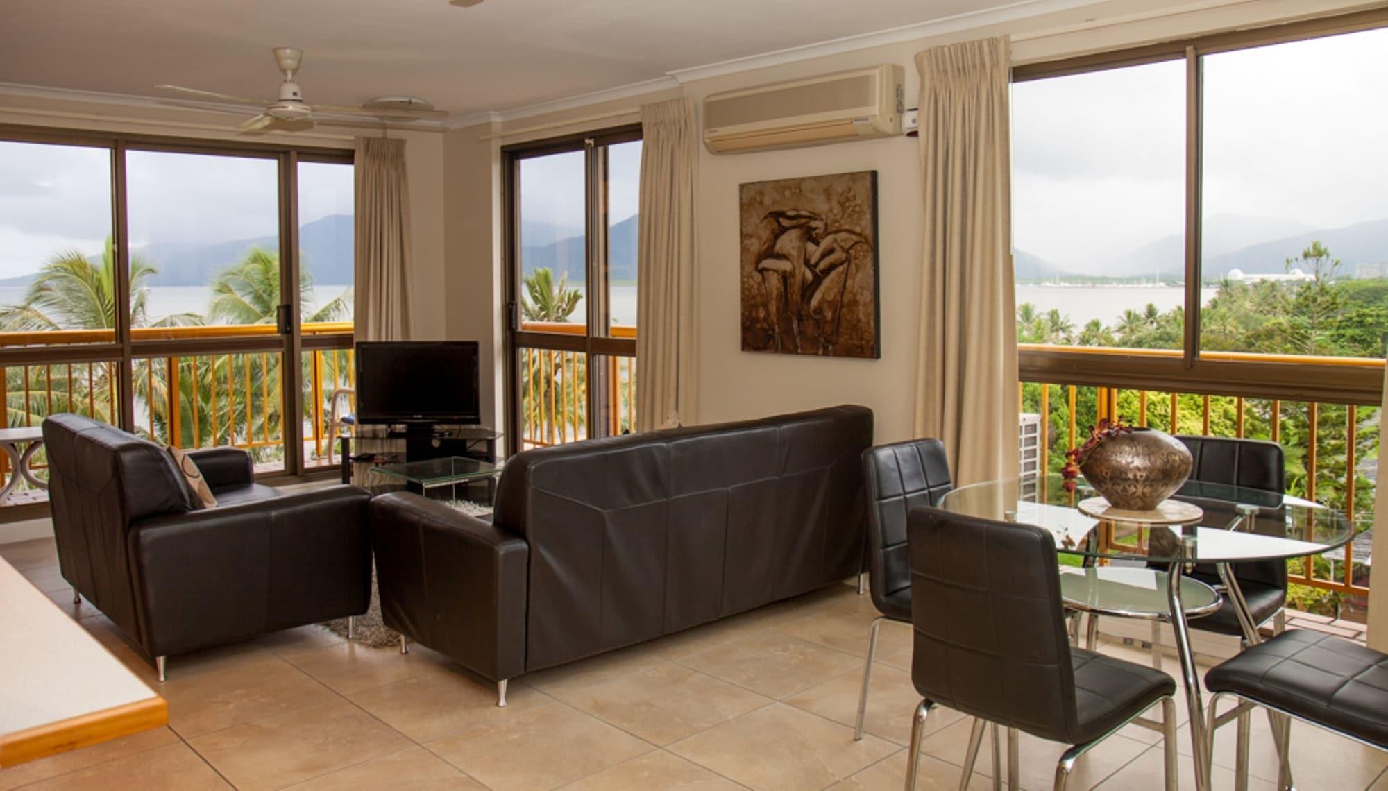 Coral Towers Holiday Suites Cairns Esterno foto
