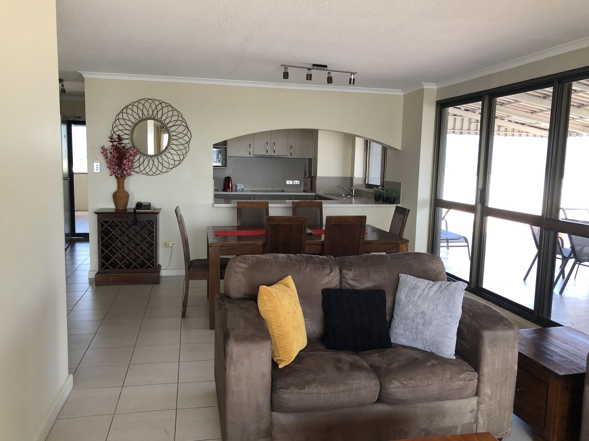 Coral Towers Holiday Suites Cairns Esterno foto