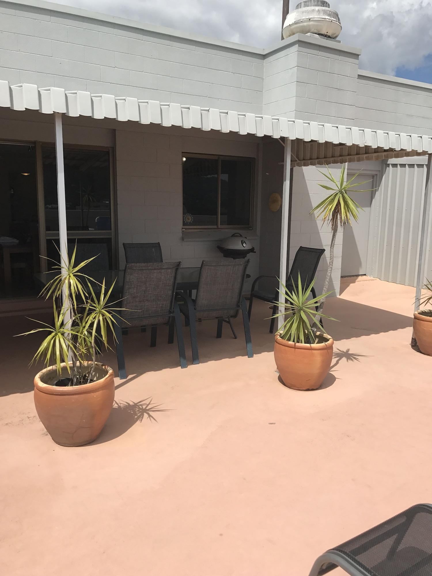 Coral Towers Holiday Suites Cairns Esterno foto