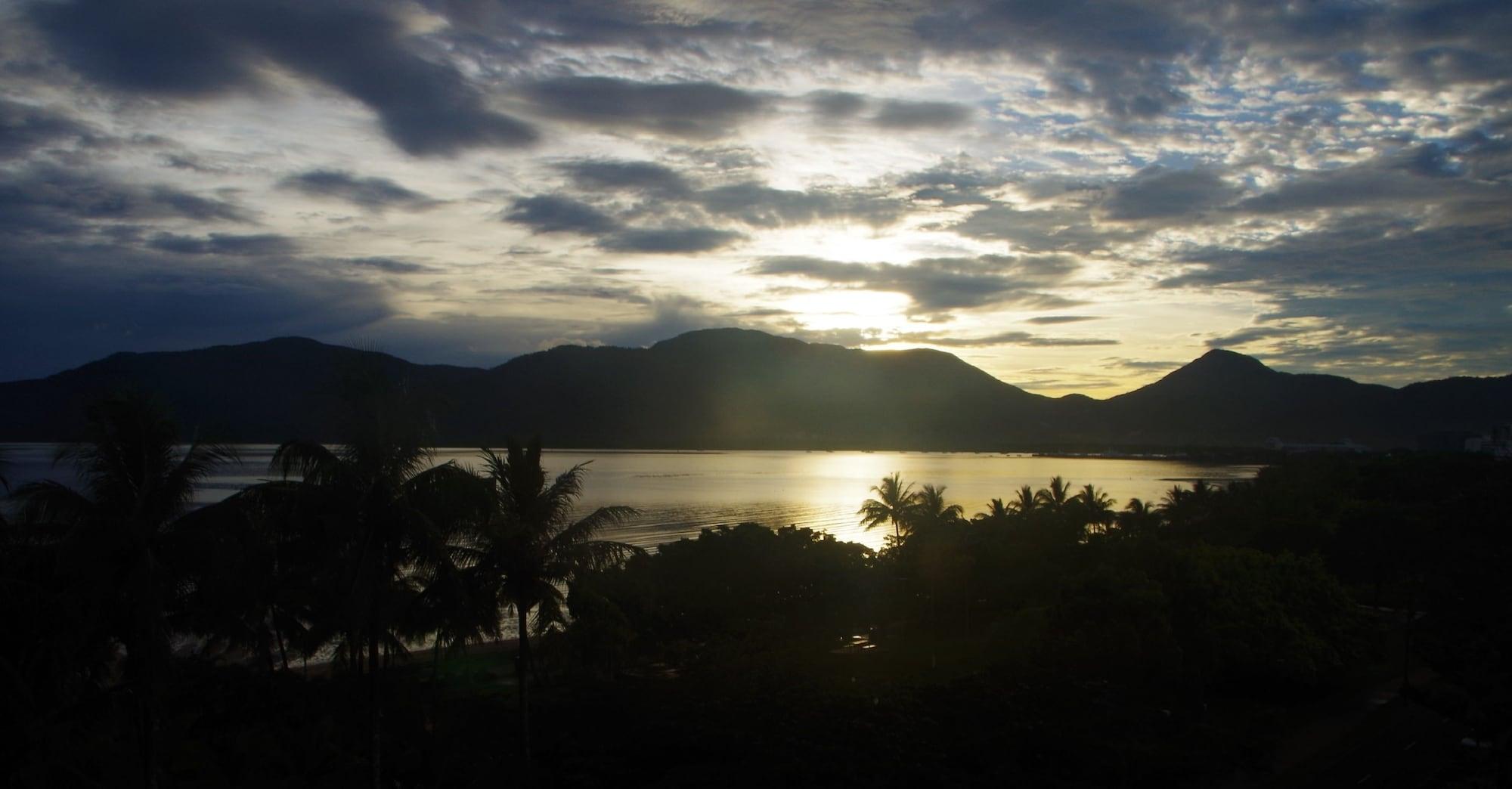 Coral Towers Holiday Suites Cairns Esterno foto