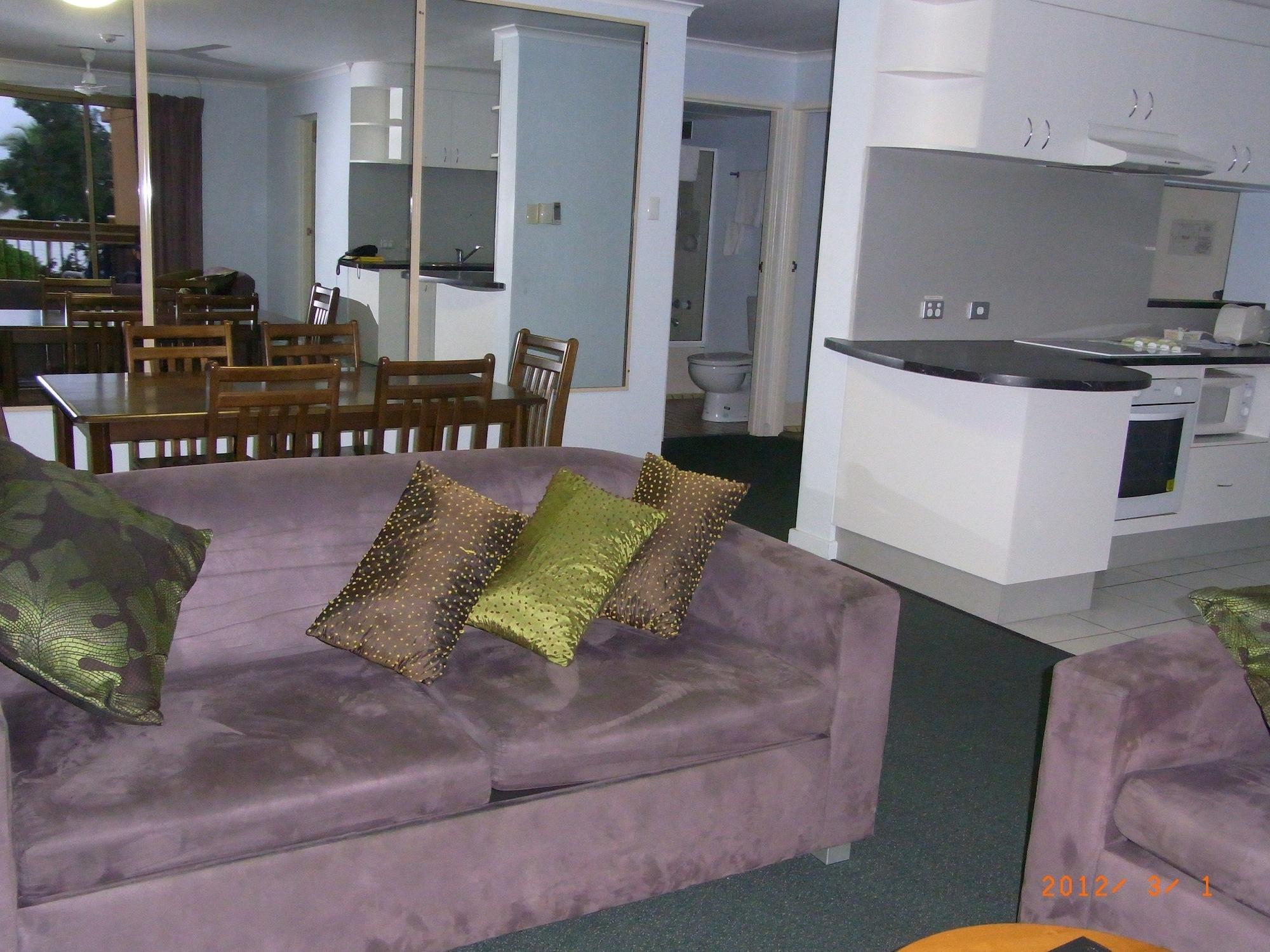 Coral Towers Holiday Suites Cairns Esterno foto