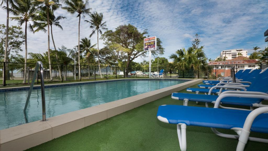 Coral Towers Holiday Suites Cairns Esterno foto